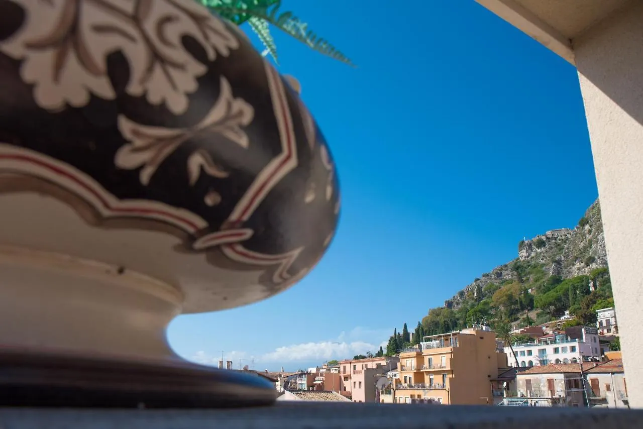 Casa Turrisi Bed and Breakfast Ταορμίνα