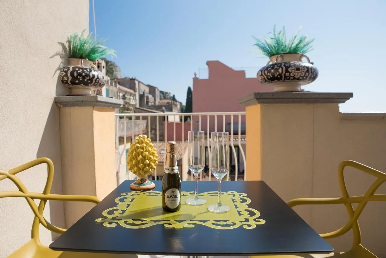 Casa Turrisi Bed and Breakfast Ταορμίνα 3*,